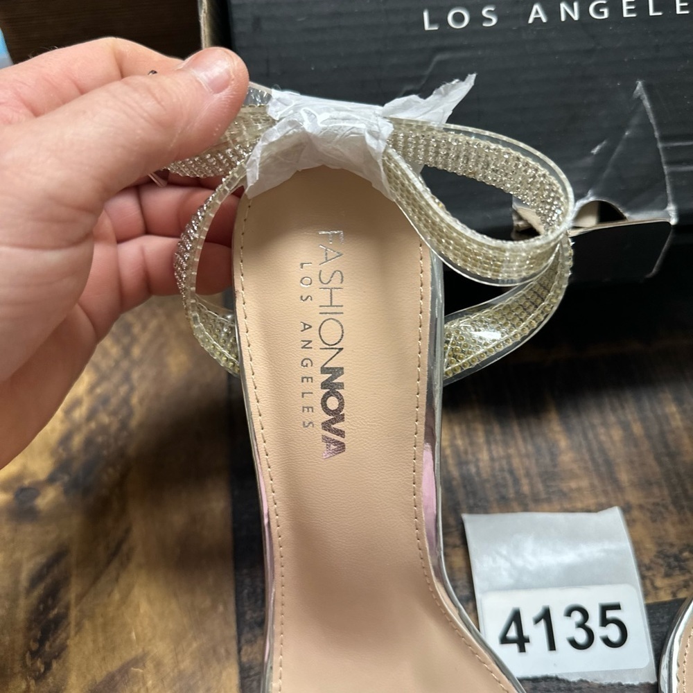 Fashion nova Los Angeles size 7-1/2 new 4”heel silver -bling clear square heels - Picture 5 of 7